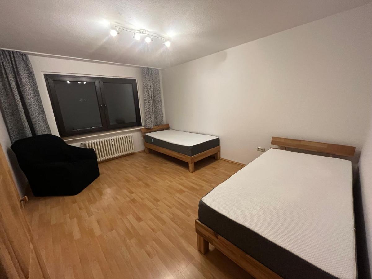 Zimmer Fuer Monteure, Handwerker Oder Reisende Essen Bagian luar foto