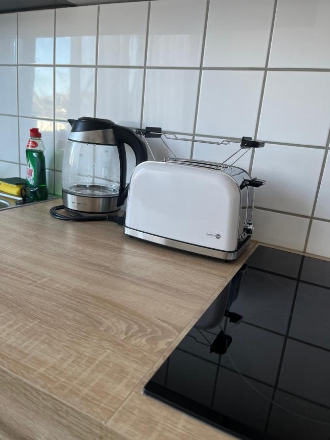 Zimmer Fuer Monteure, Handwerker Oder Reisende Essen Bagian luar foto